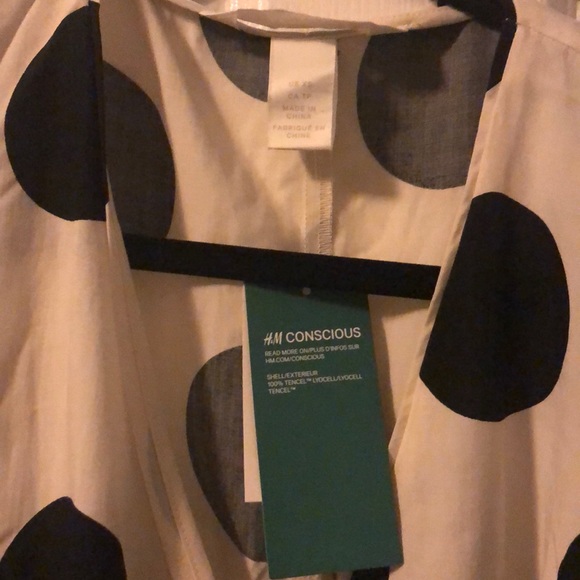 H&M LYOCELL BLACK WHITE SPOT BLOGGER WRAP DRESS XS - Picture 7 of 11